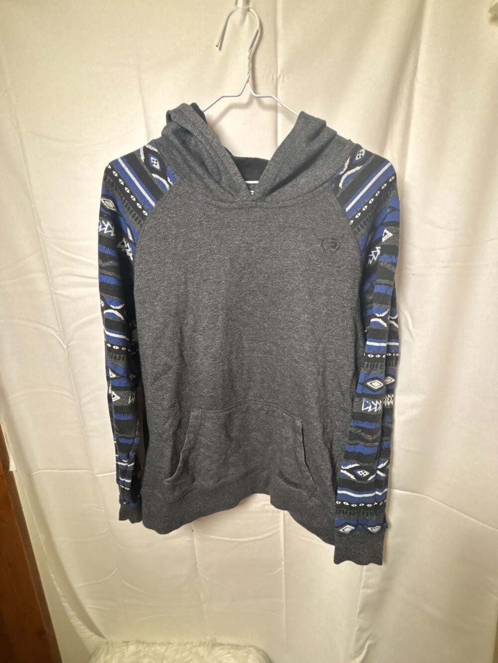 Rock & Roll Denim youth Gray Aztec Pattern Sleeve Hoodie Sweatshirt XL